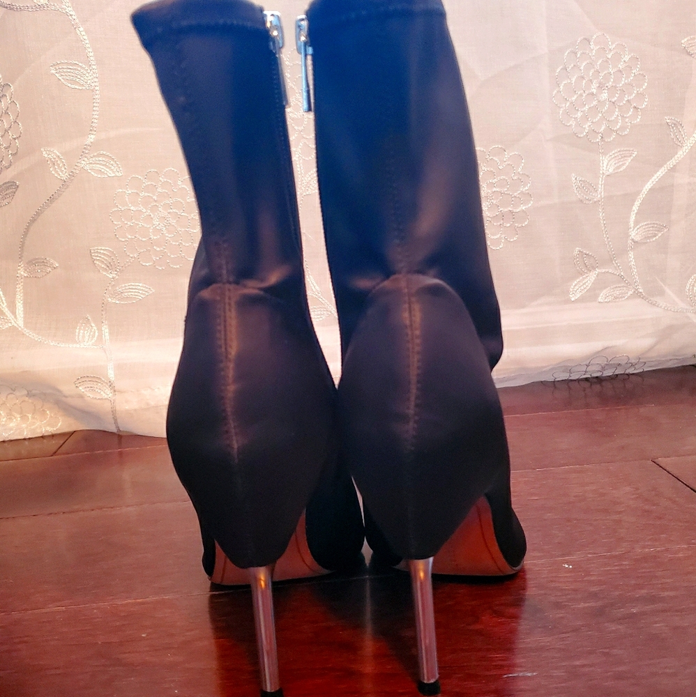 Booties - Picture 4 of 8